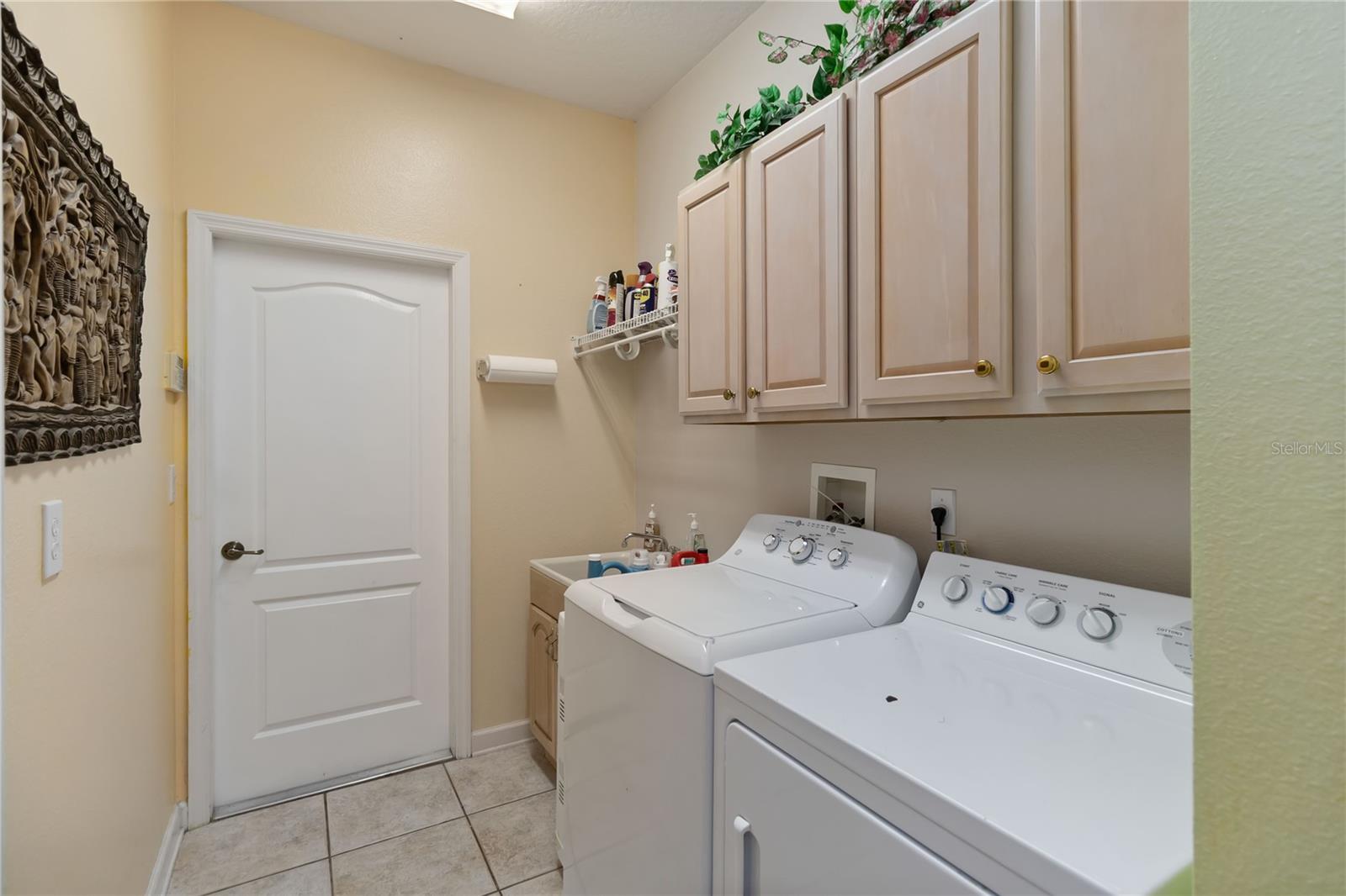 SEVILLE CHASE - Residential