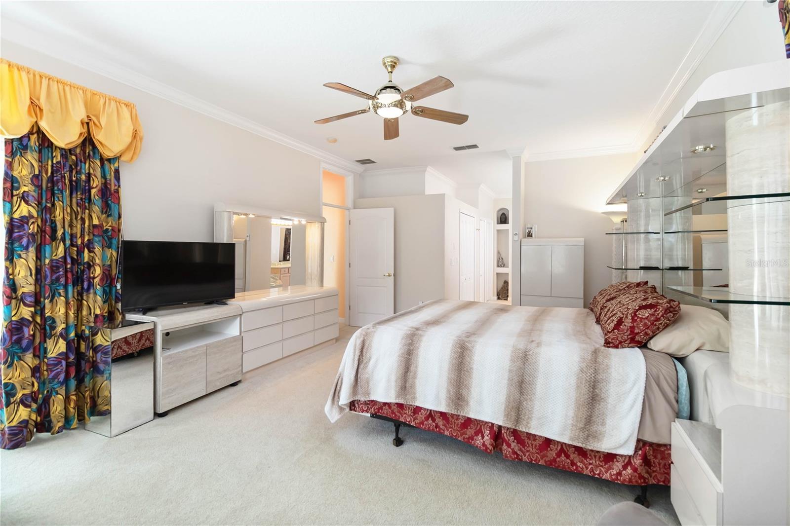 SEVILLE CHASE - Residential