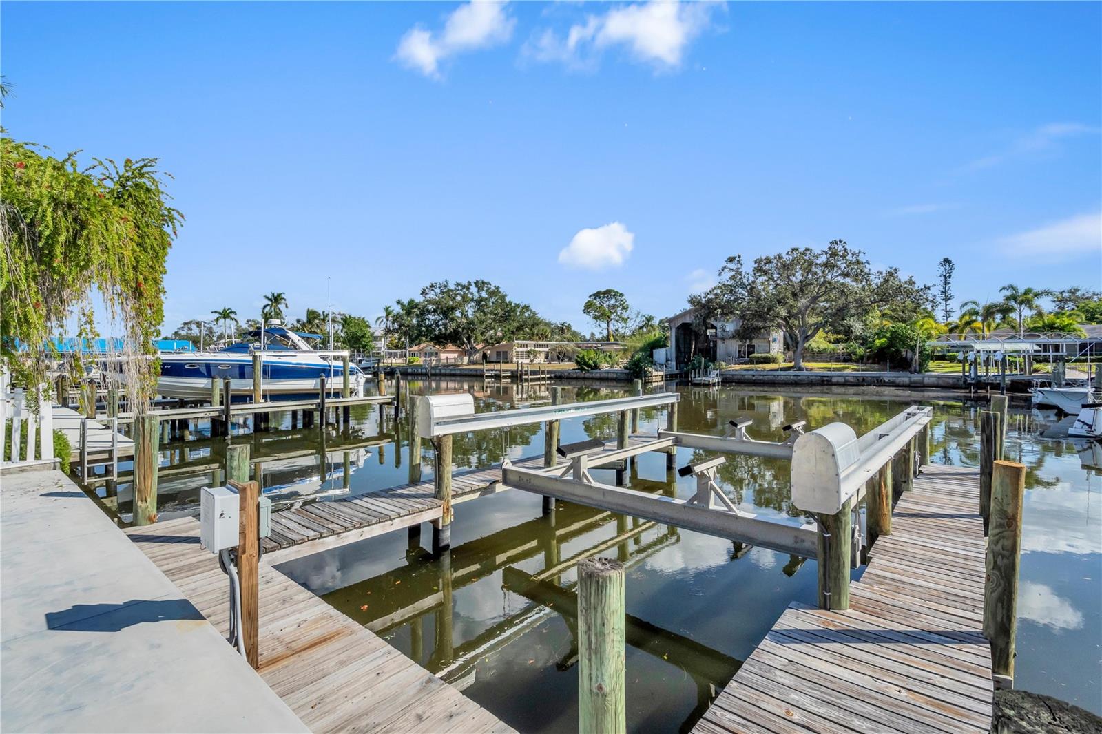 NORTH ISLES - Residential