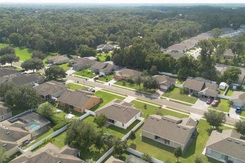 A home in DELAND