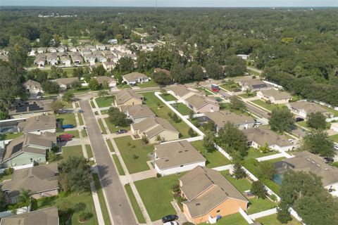 A home in DELAND