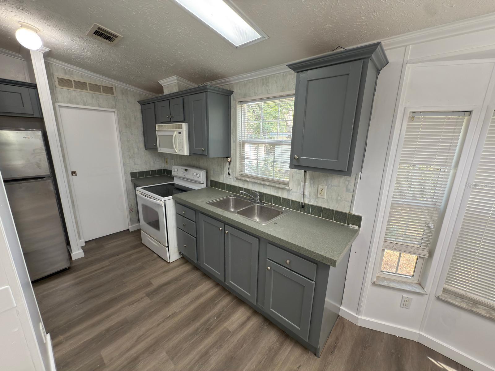 YOGI BEARS JELLYSTONE PARK CONDO - Residential Lease