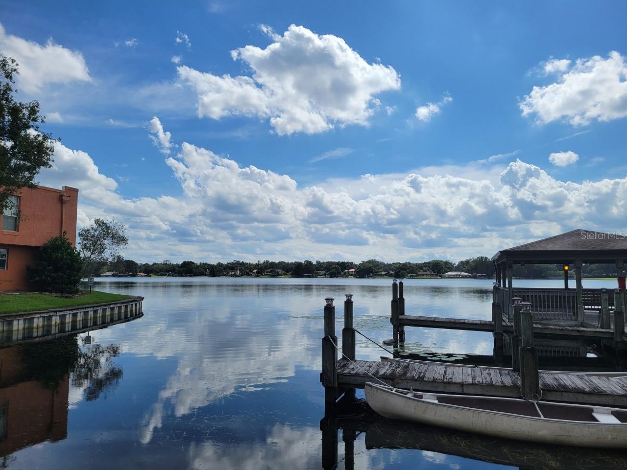 LA COSTA BRAVA LAKESIDE - Residential