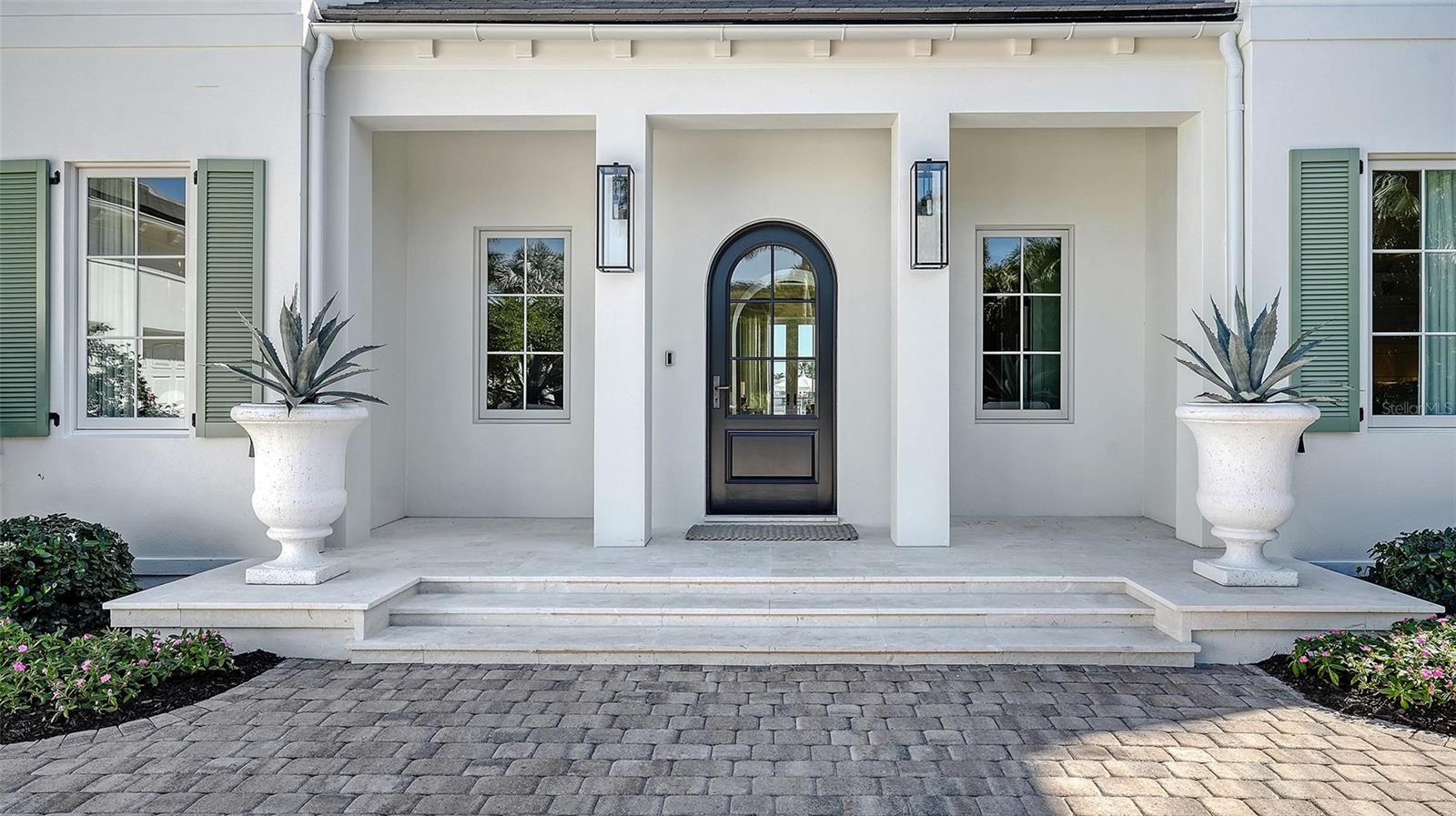 LIGHTHOUSE POINT - Residential