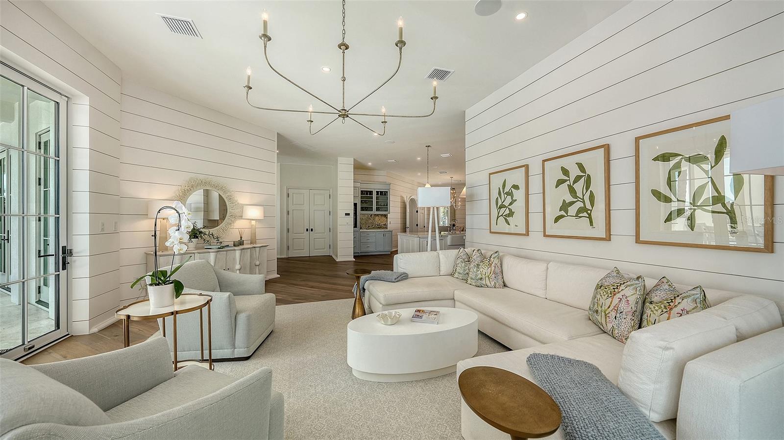 LIGHTHOUSE POINT - Residential