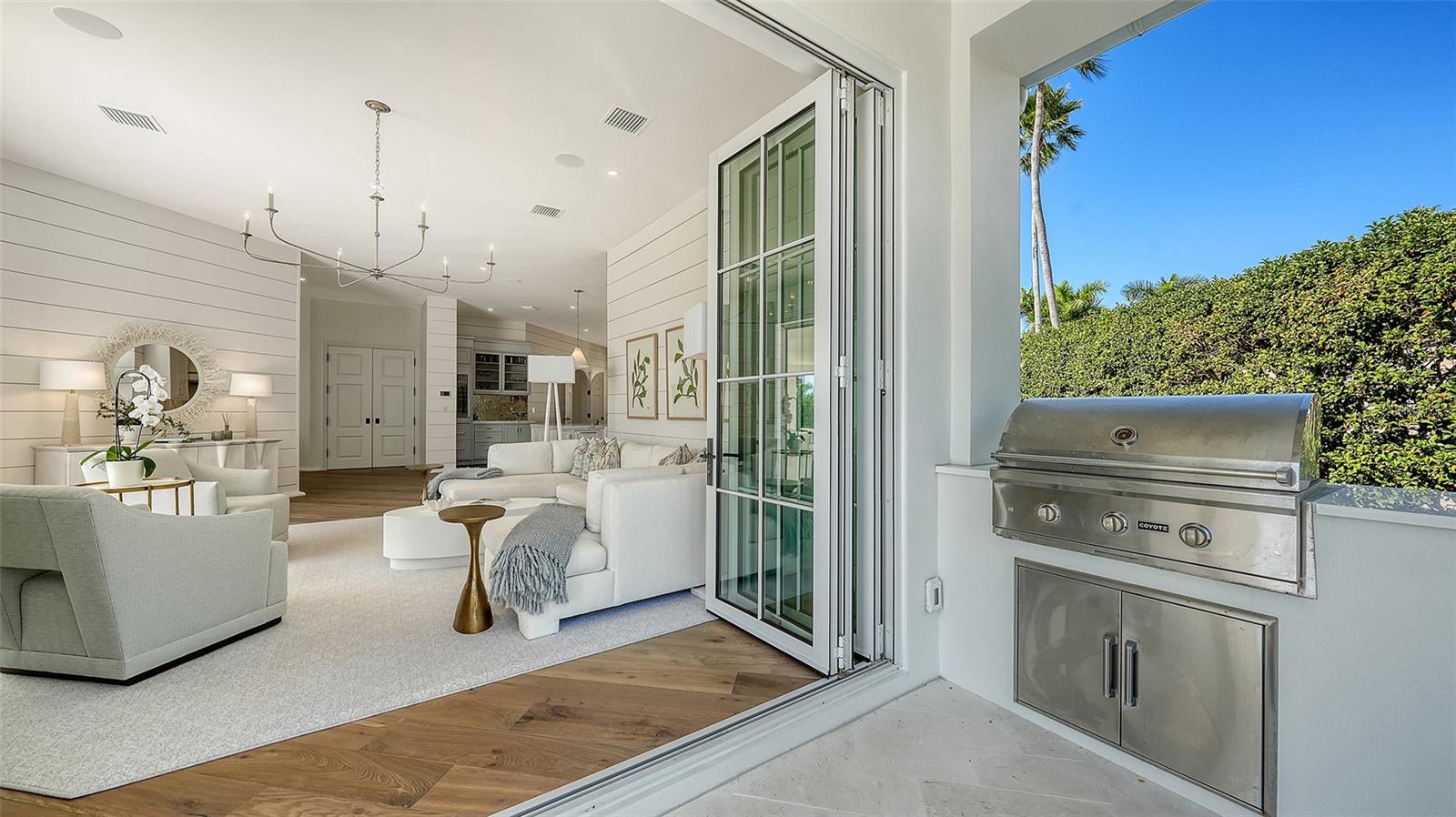 LIGHTHOUSE POINT - Residential