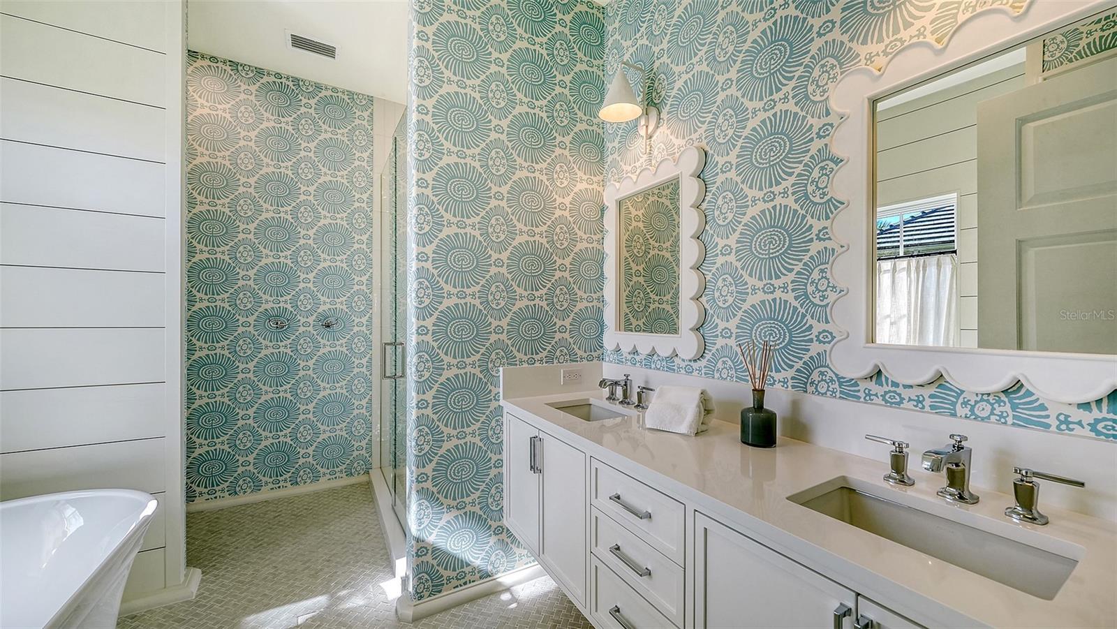 LIGHTHOUSE POINT - Residential