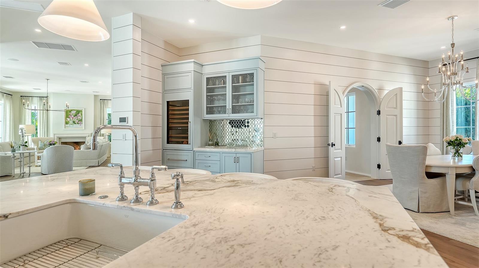 LIGHTHOUSE POINT - Residential