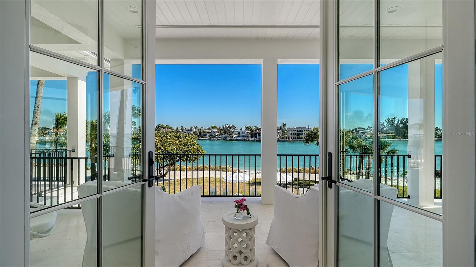 LIGHTHOUSE POINT - Residential