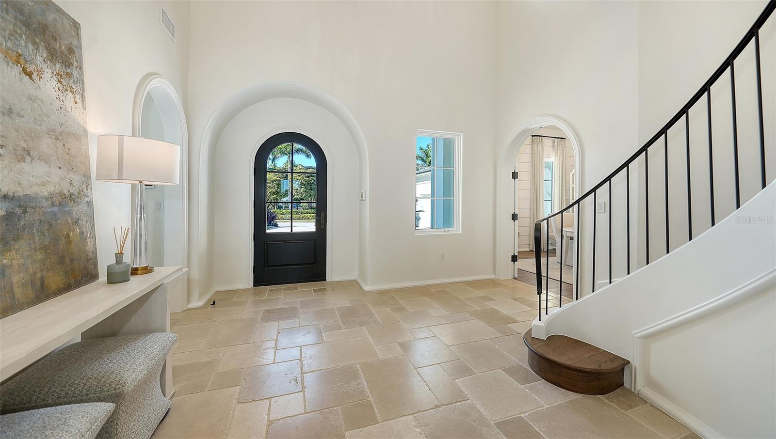 LIGHTHOUSE POINT - Residential