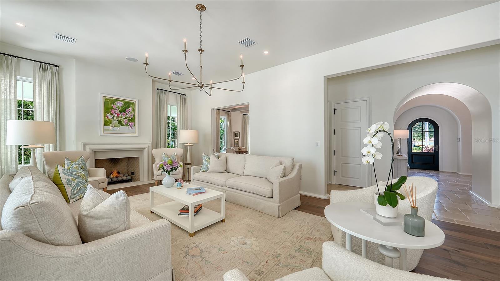 LIGHTHOUSE POINT - Residential