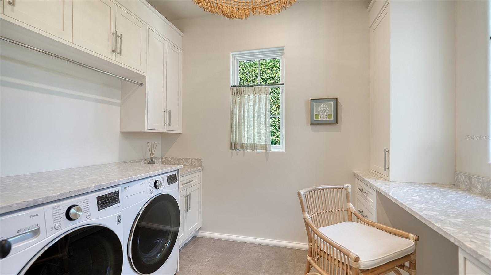 LIGHTHOUSE POINT - Residential