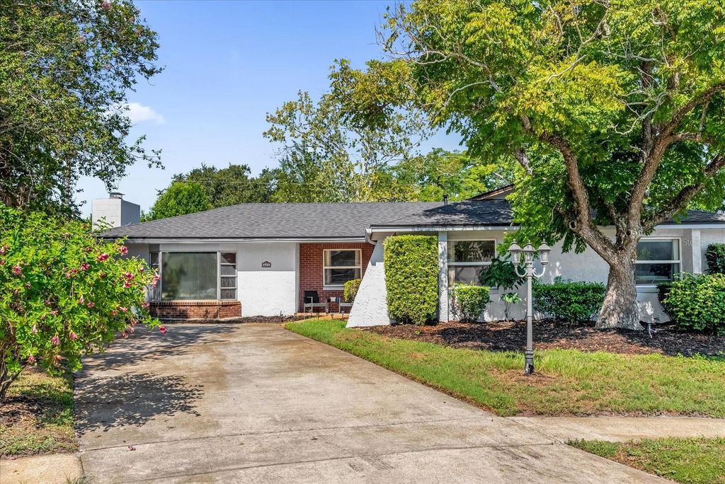 Photo of 623 Swallow Drive, Casselberry, FL 32707 (MLS # V4943938)