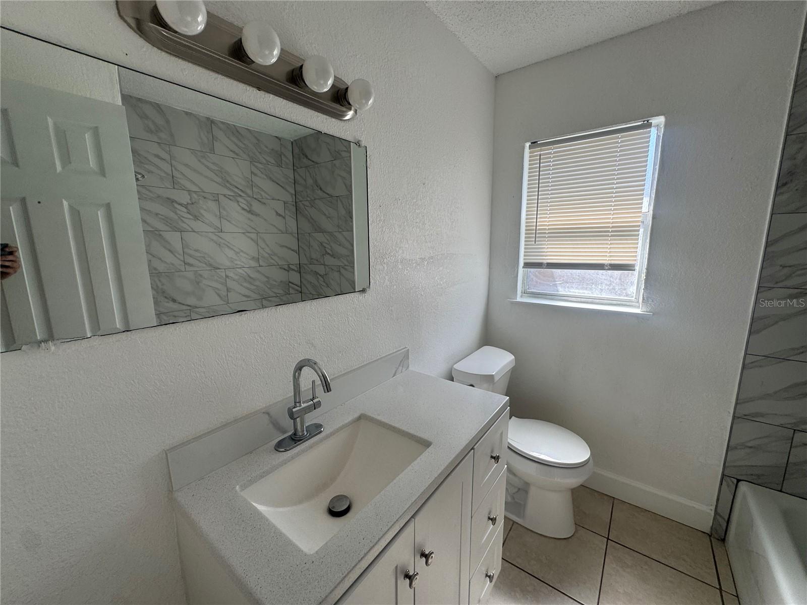 WEST PORT - Residential Lease
