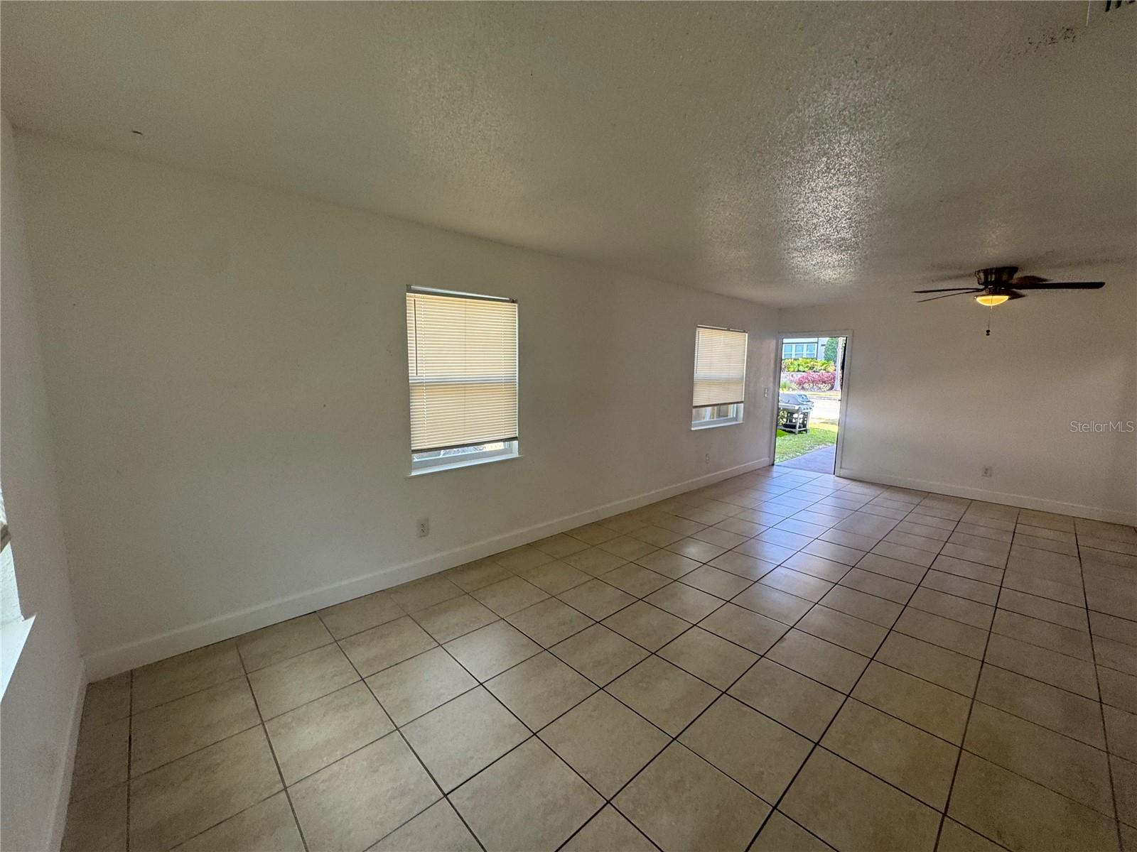 WEST PORT - Residential Lease