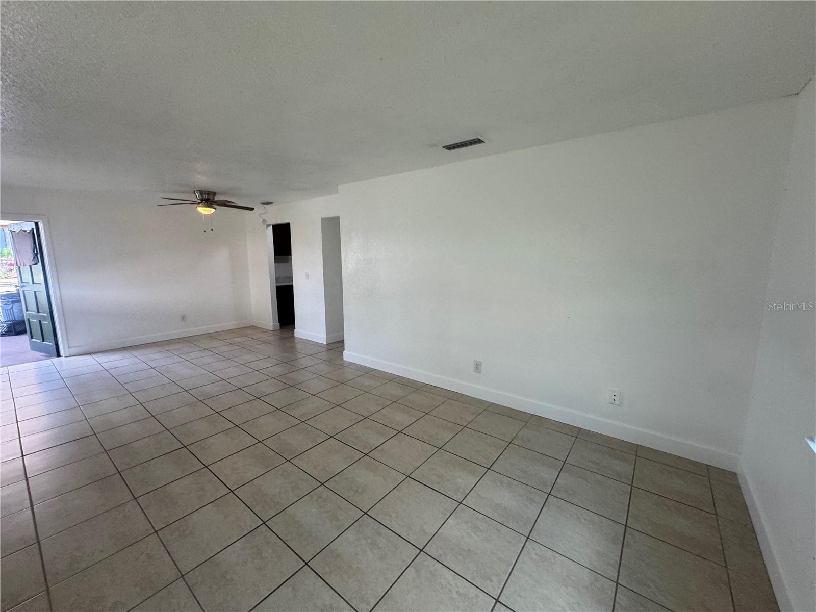 WEST PORT - Residential Lease