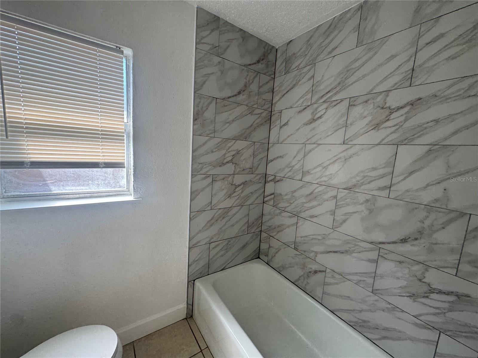 WEST PORT - Residential Lease