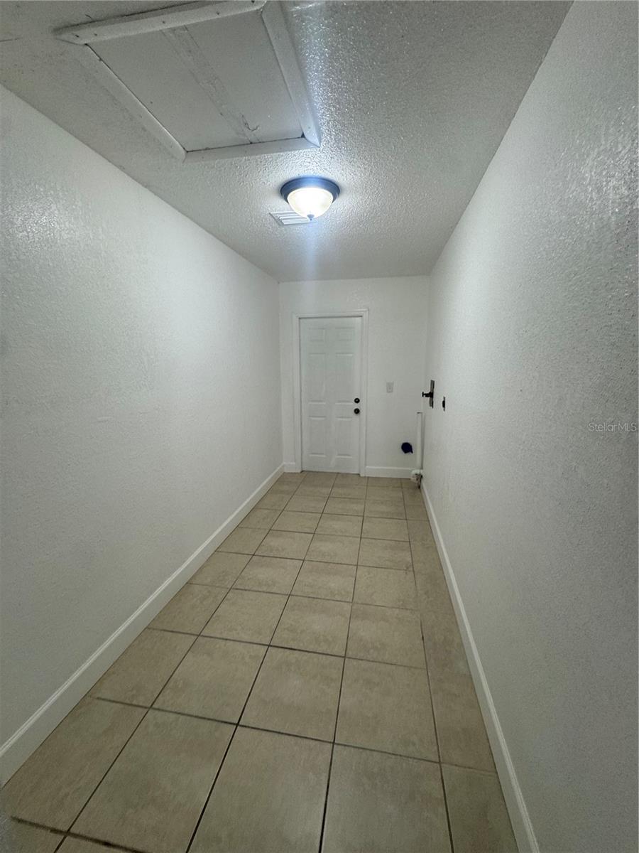 WEST PORT - Residential Lease