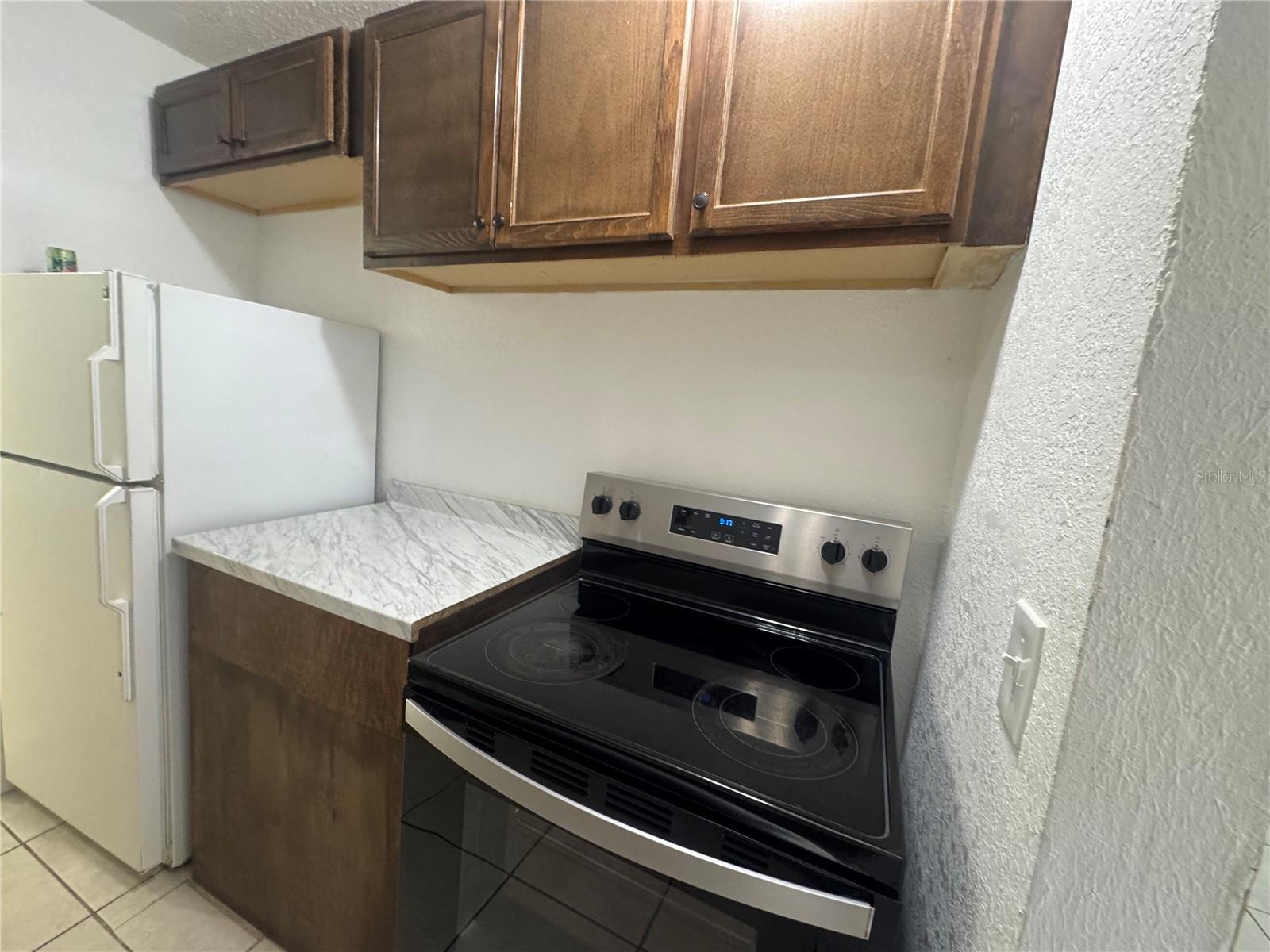WEST PORT - Residential Lease