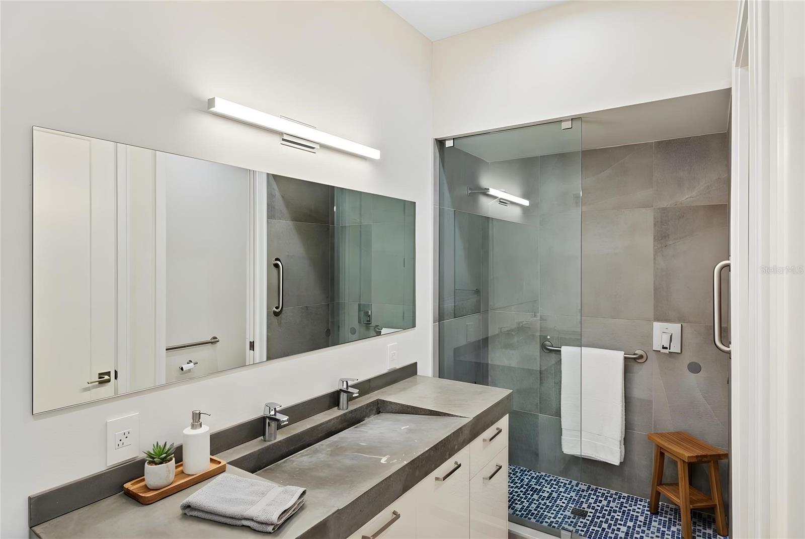 SHORELAND WOODS SUB - Residential