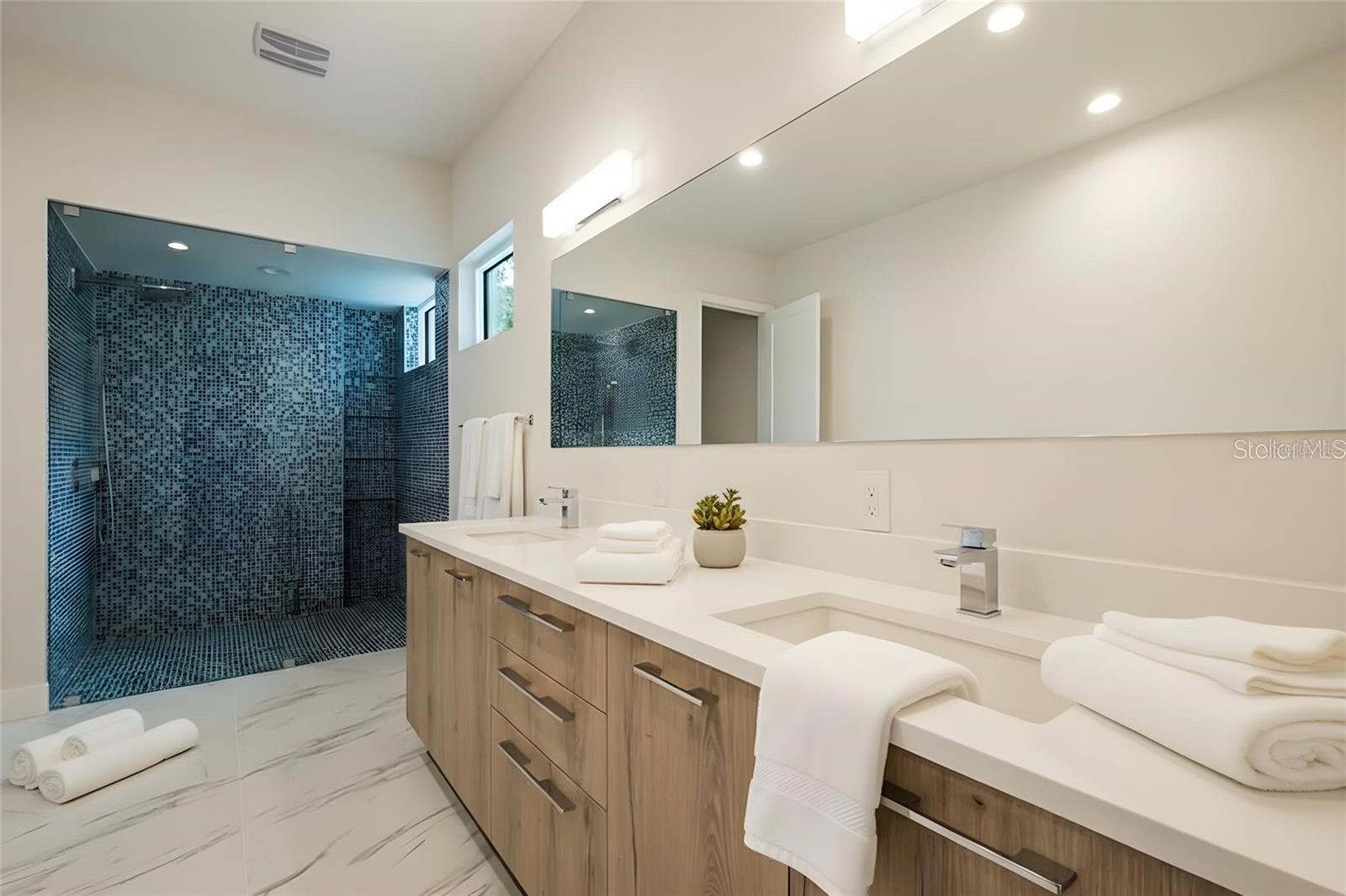 SHORELAND WOODS SUB - Residential