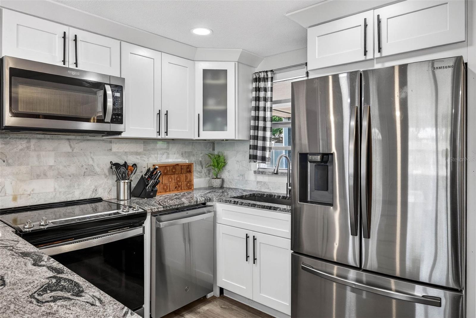 FAIRLAWN PARK MANOR - Residential