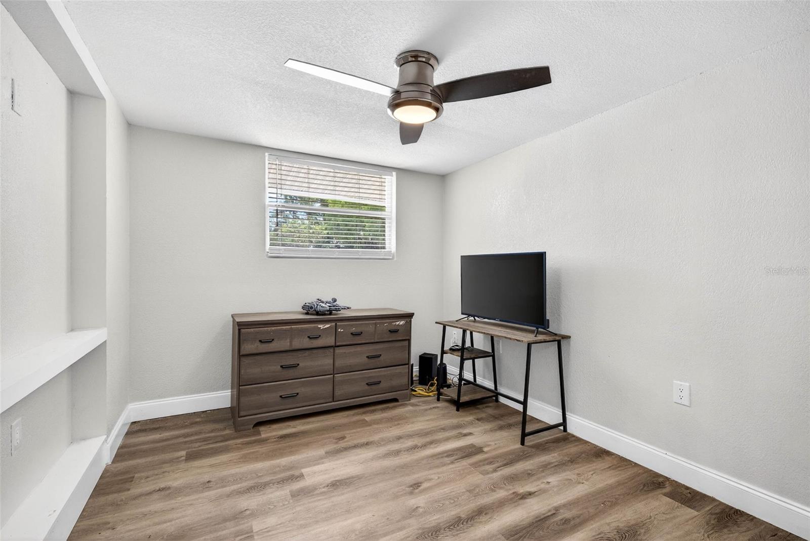 FAIRLAWN PARK MANOR - Residential