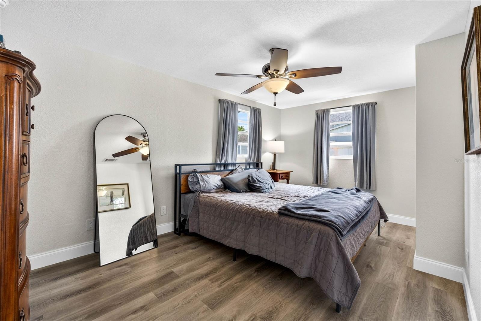 FAIRLAWN PARK MANOR - Residential