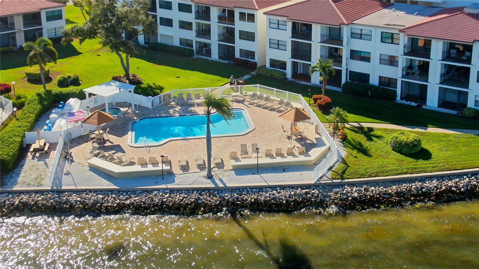 6265 SUN BOULEVARD 806