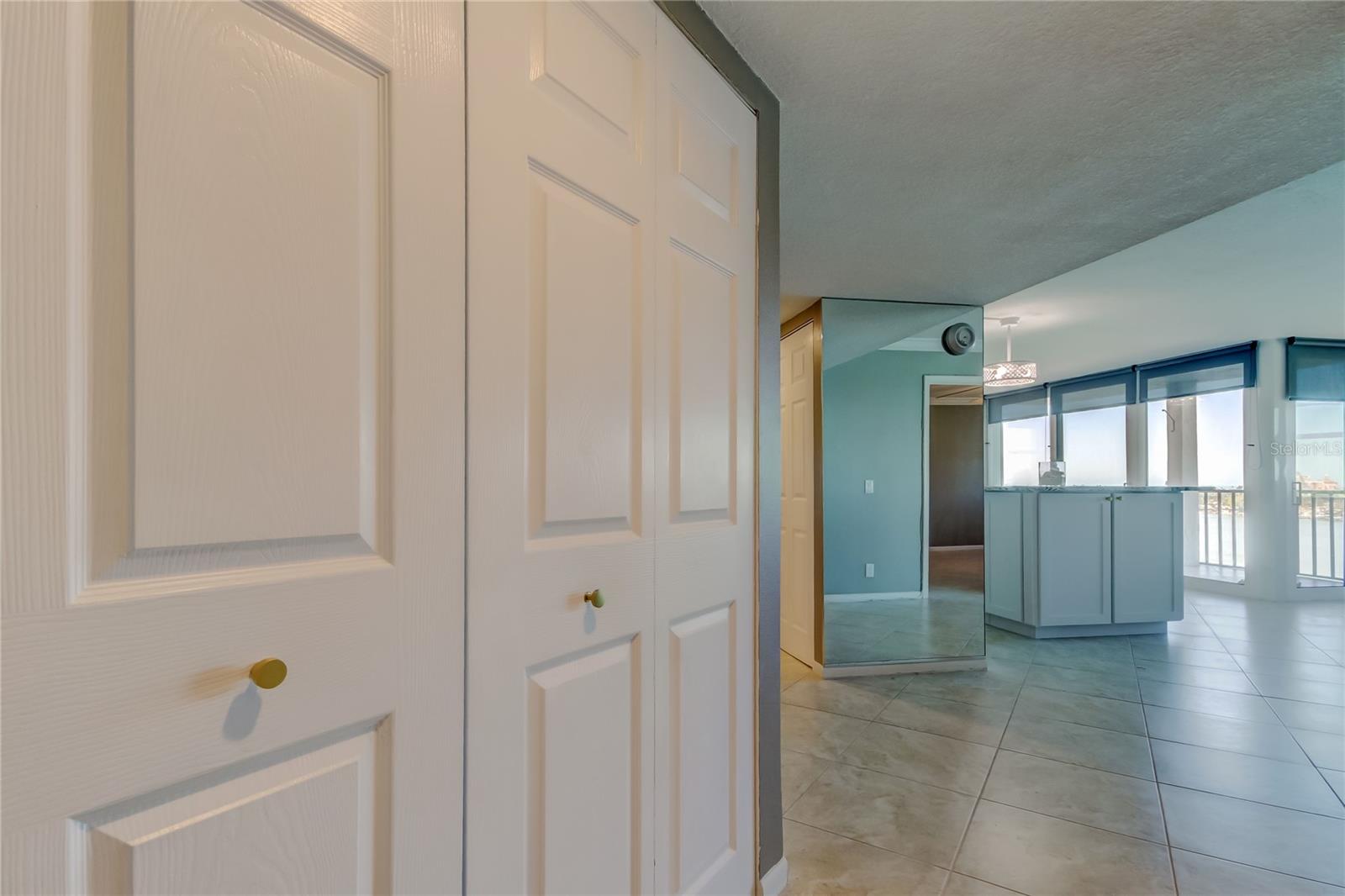 6265 SUN BOULEVARD 806