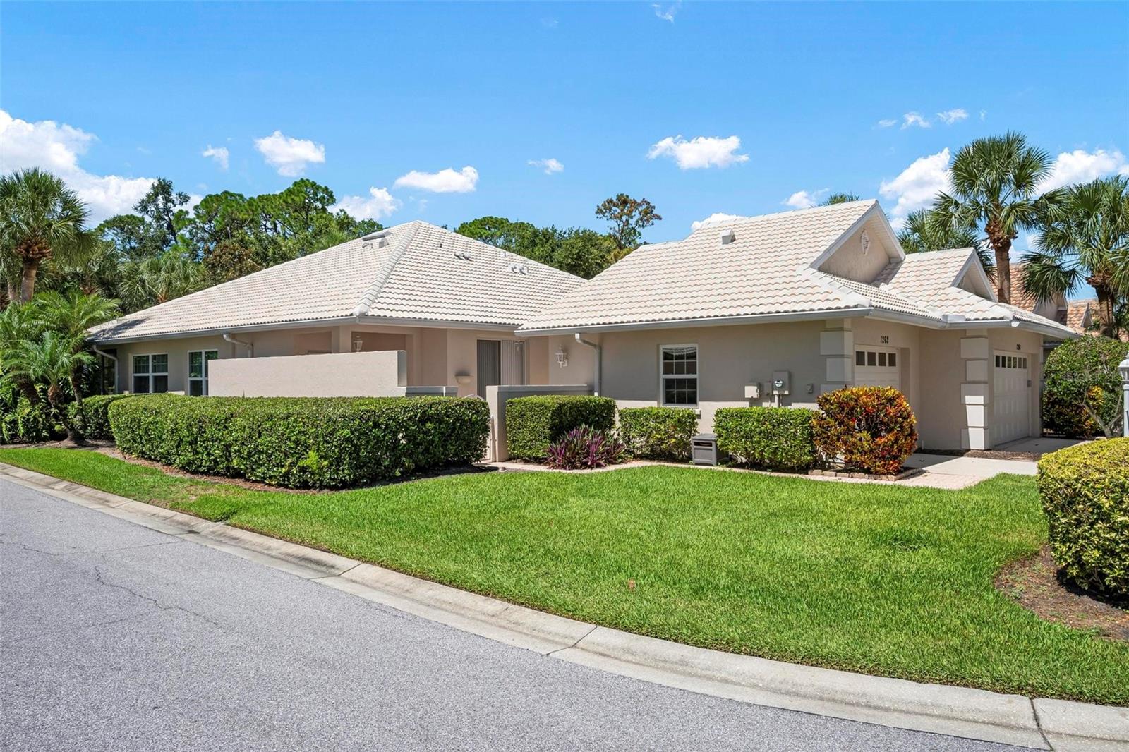 1262 BERKSHIRE CIRCLE