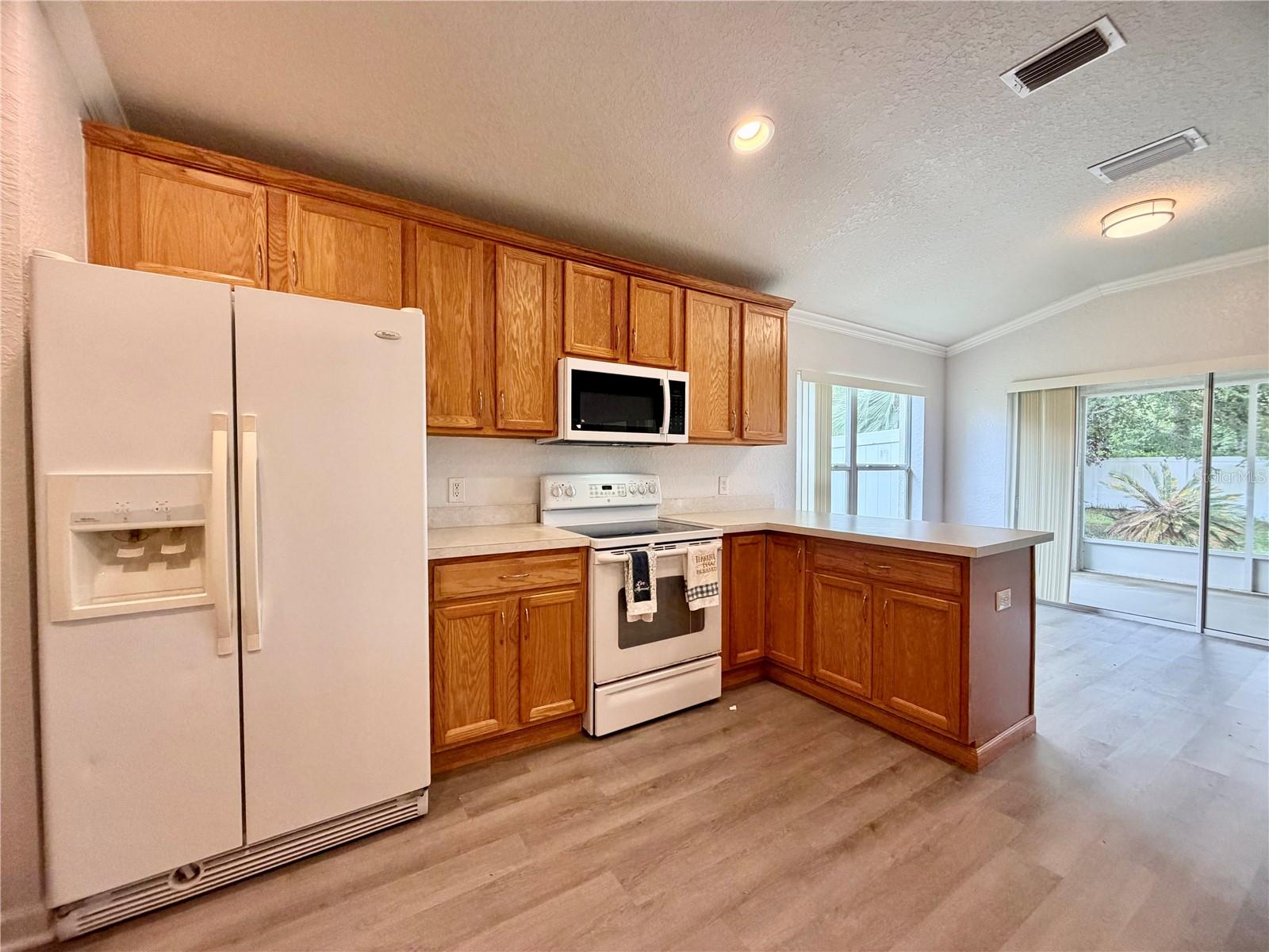 5695 SW 39TH STREET