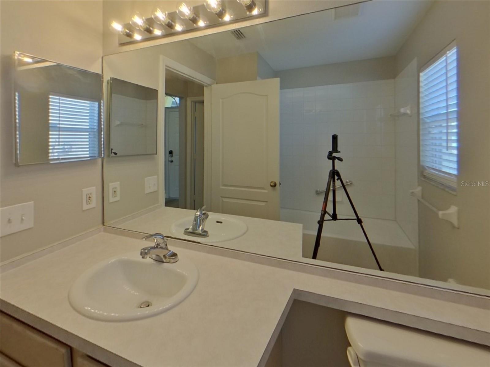 ISLAND WALK PH II - Residential Lease