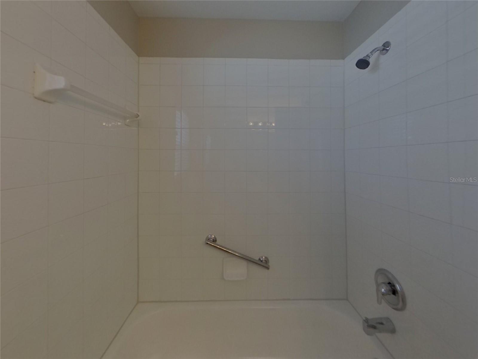 ISLAND WALK PH II - Residential Lease