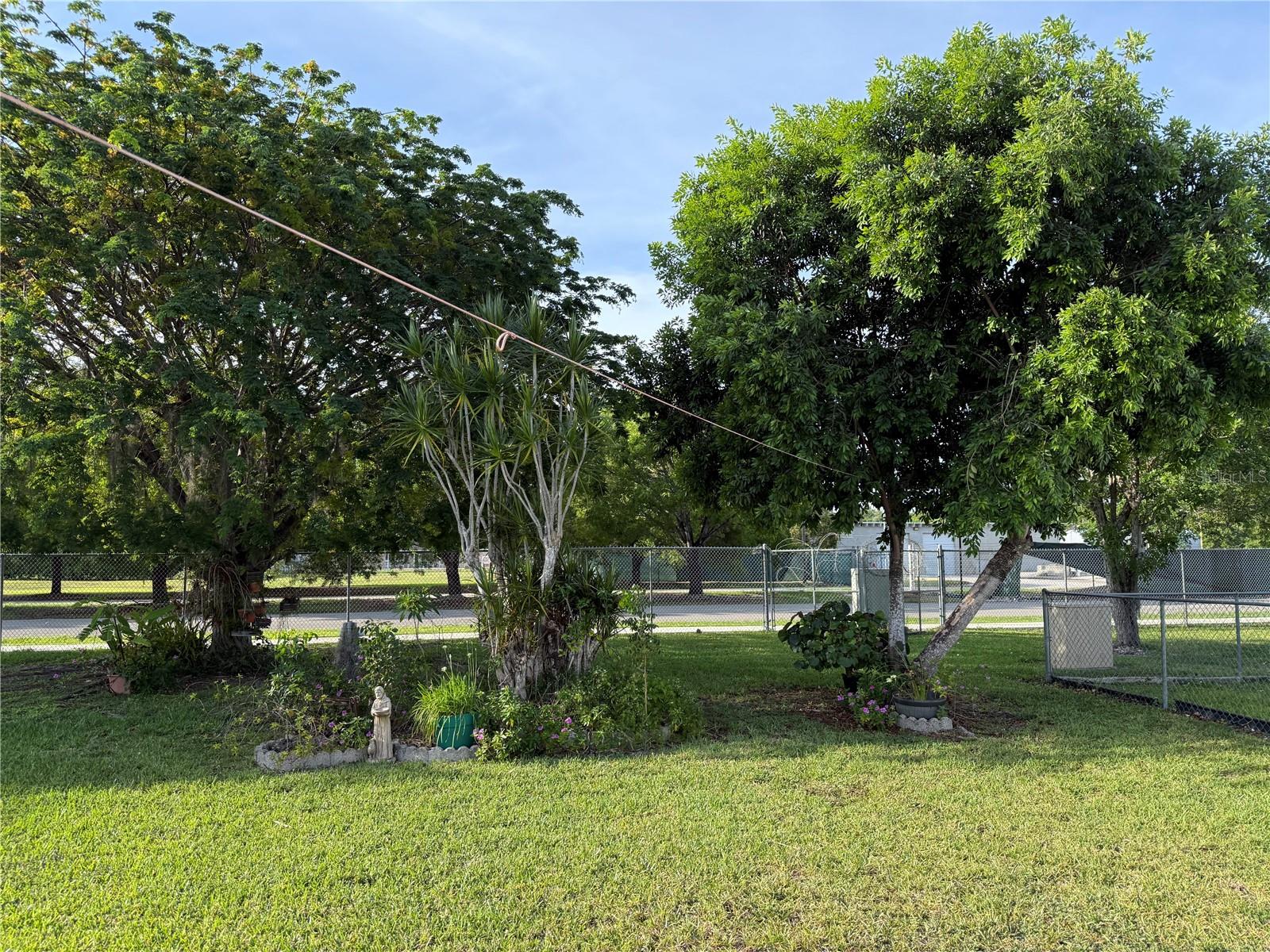 GATEWAY WEST CONDO - Residential