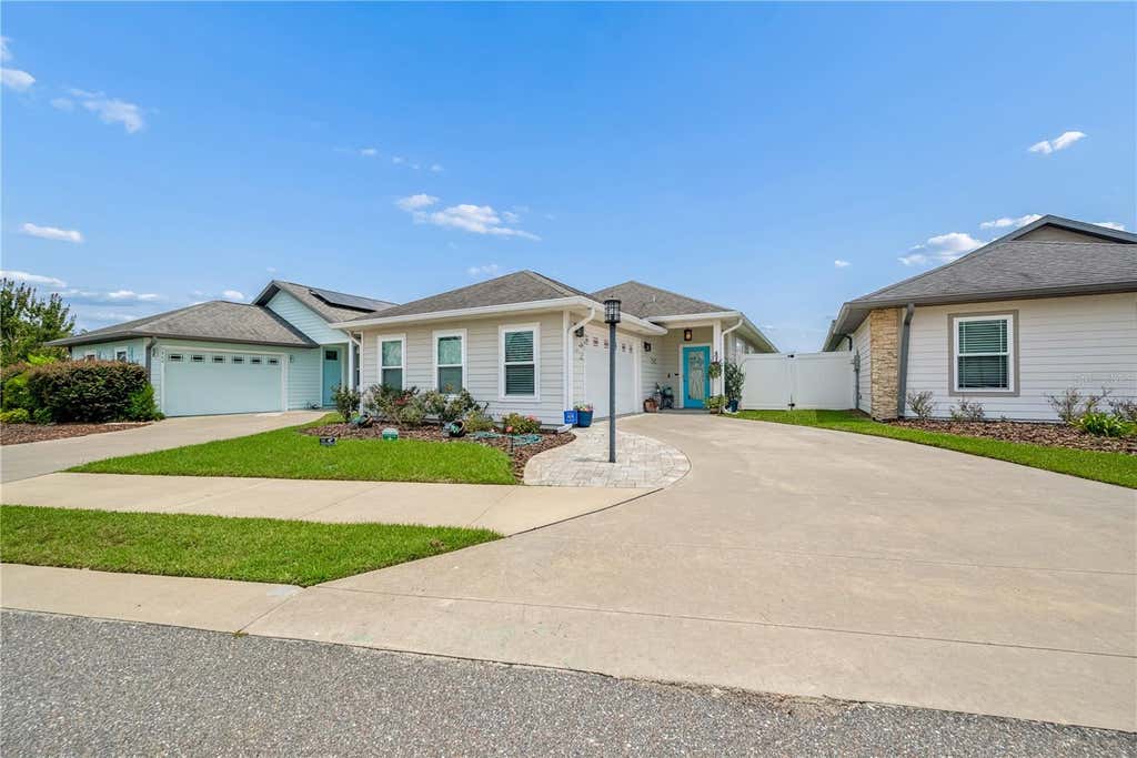 Photo of 1761 SW 247th Street, Newberry, FL 32669 (MLS # GC542423)