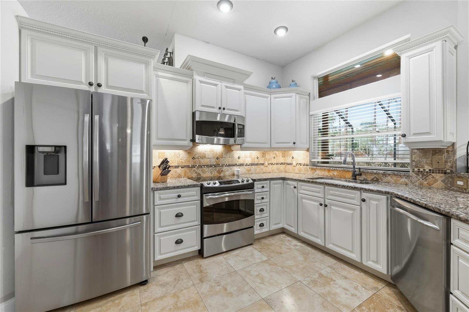 SHERWOOD ESTATES - Residential