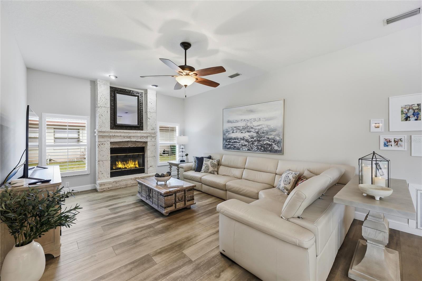 SHERWOOD ESTATES - Residential