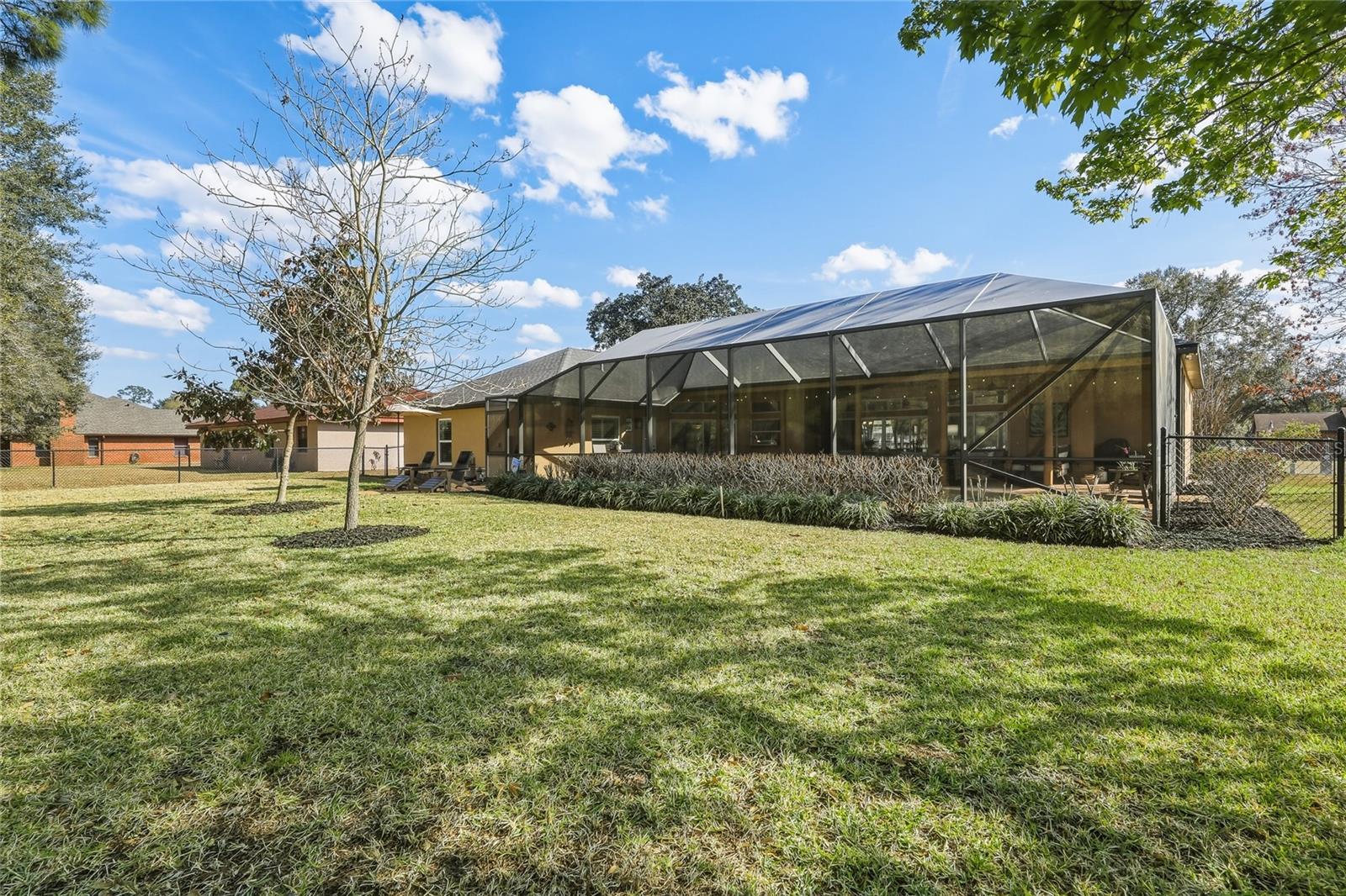 SHERWOOD ESTATES - Residential