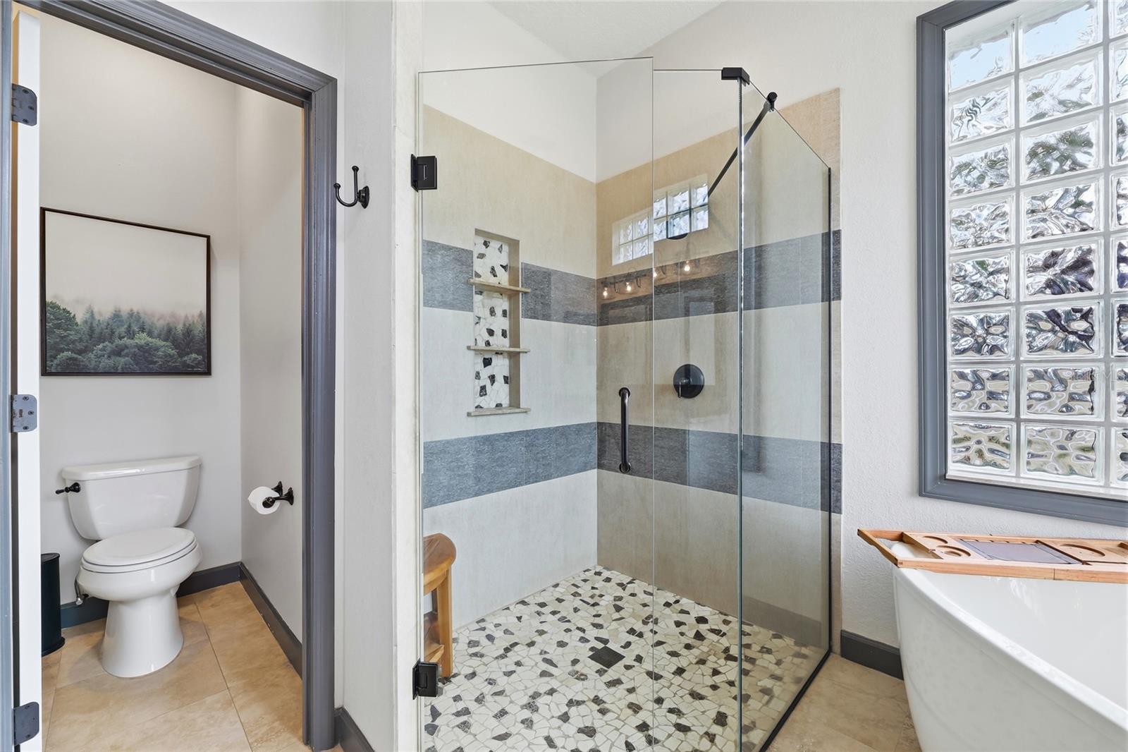 SHERWOOD ESTATES - Residential