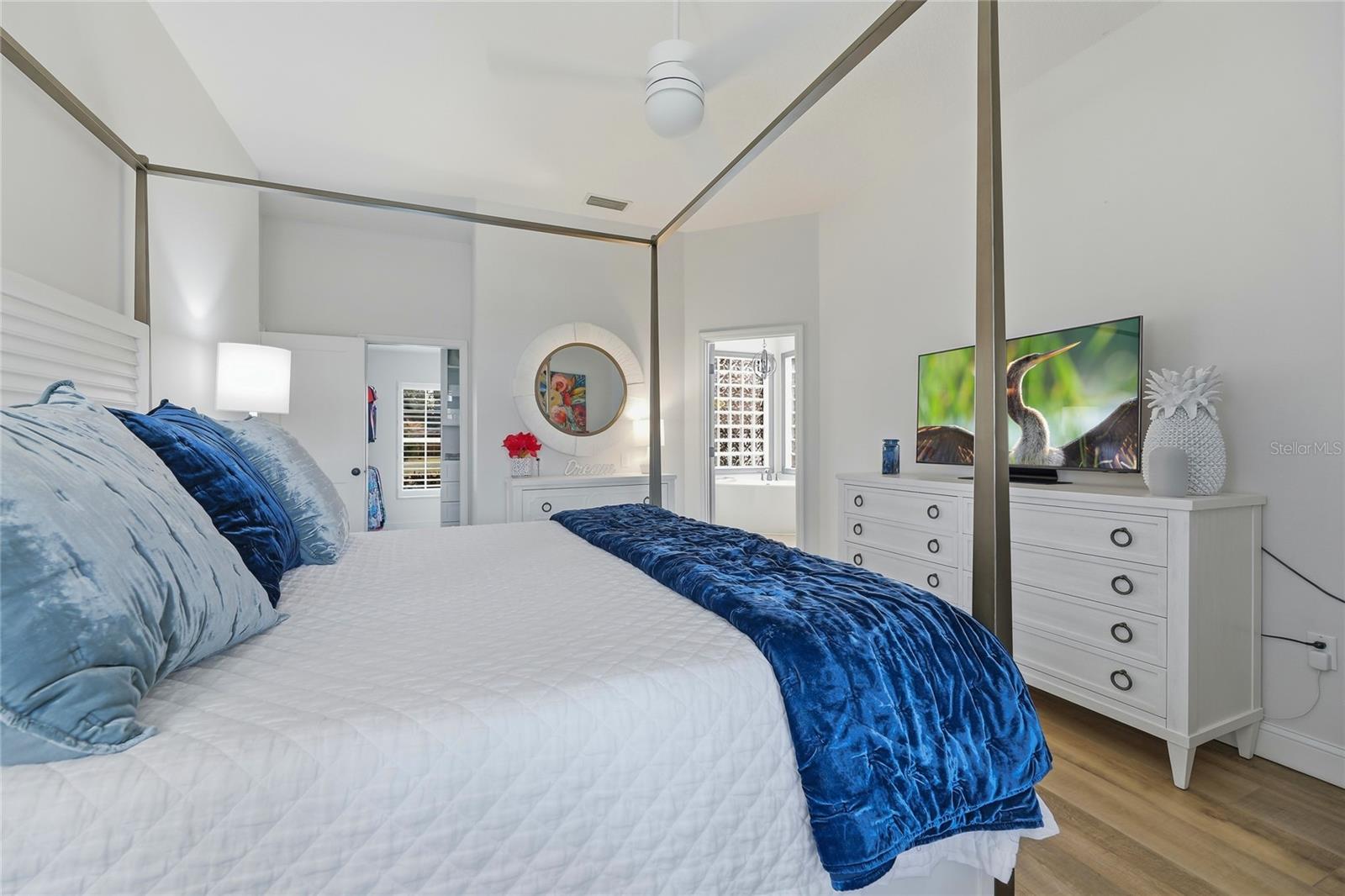 SHERWOOD ESTATES - Residential