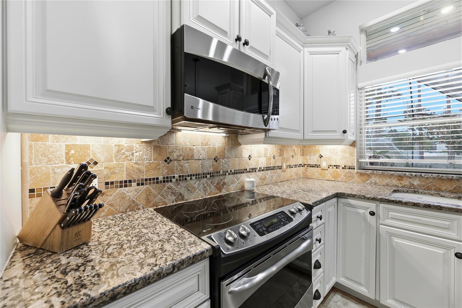 SHERWOOD ESTATES - Residential