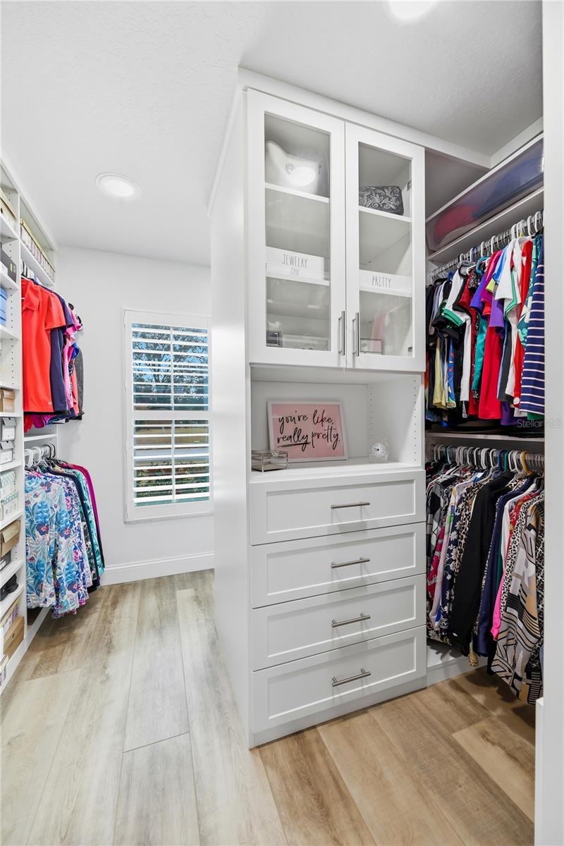 SHERWOOD ESTATES - Residential