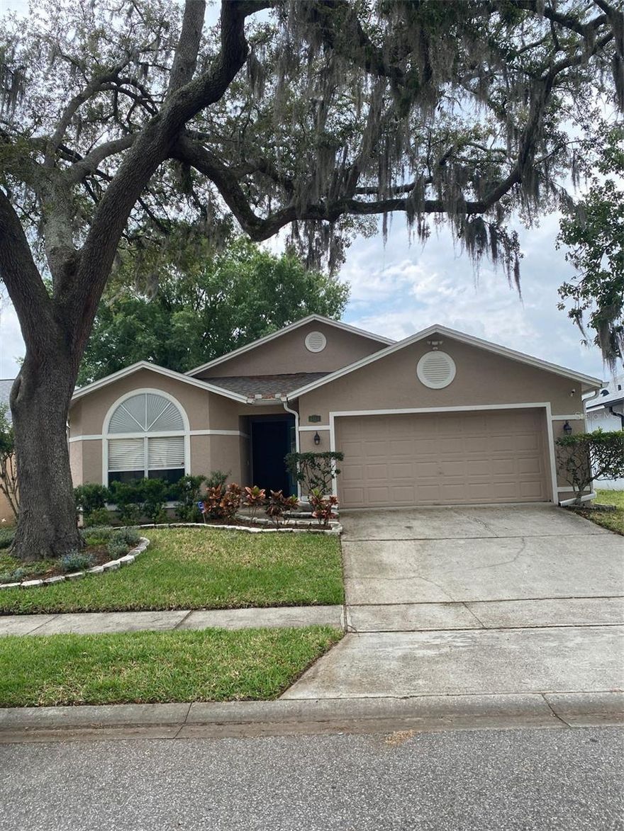 THIS SPACIOUS WELL MAINTAINED HOME HAS A 2  CAR GARAGE, TILE FLOORING IN THE LIVING AREAS, LAMINATE IN THE BEDROOMS.   OPEN FLOOR PLAN WITH LOTS OF NATURAL LIGHT,  FIREPLACE IN THE LIVING ROOM.  THERE IS A REAR PORCH AND HUGE FENCED IN YARD.  EXCELLENT LOCATION IN THE DEER RUN AREA, CONVENIENT TO MAJOR ROADS AND MANY SHOPPING & DINING OPTIONS.  SEMINOLE COUNTY SCHOOLS.