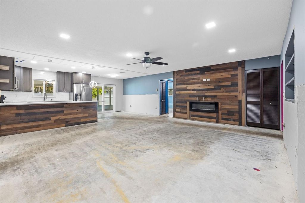 Photo of 2302 16th Street W, Palmetto, FL 34221 (MLS # O6309276)