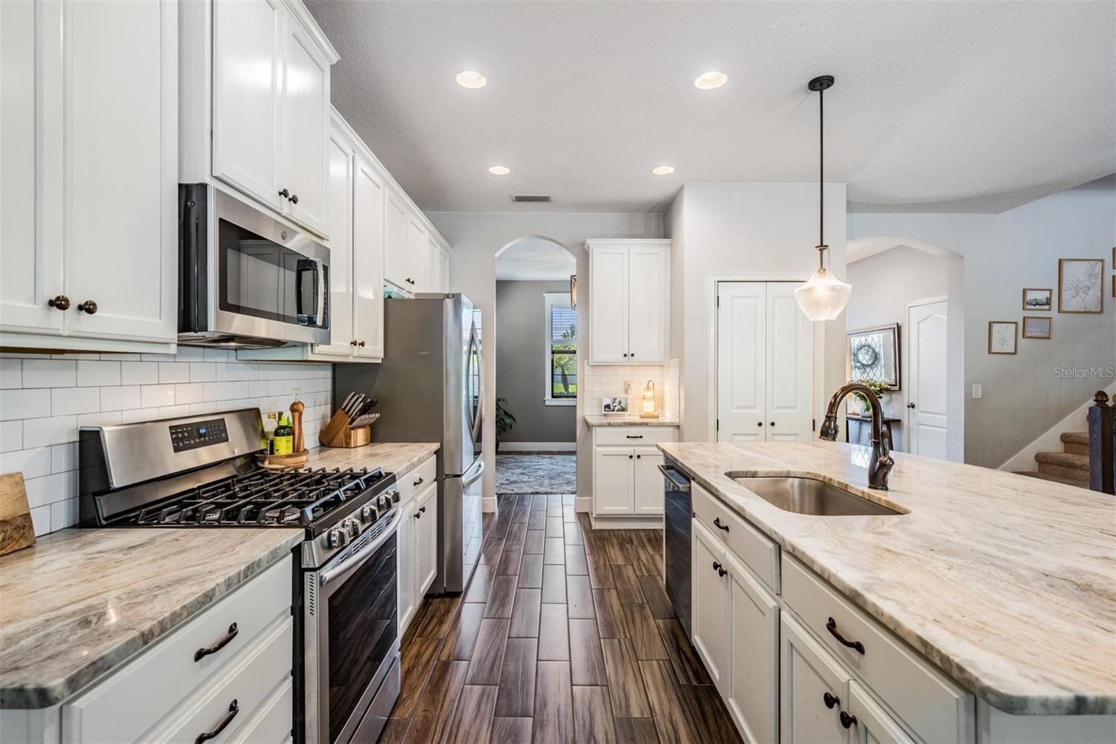 LAKESHORE RANCH PH I - Residential