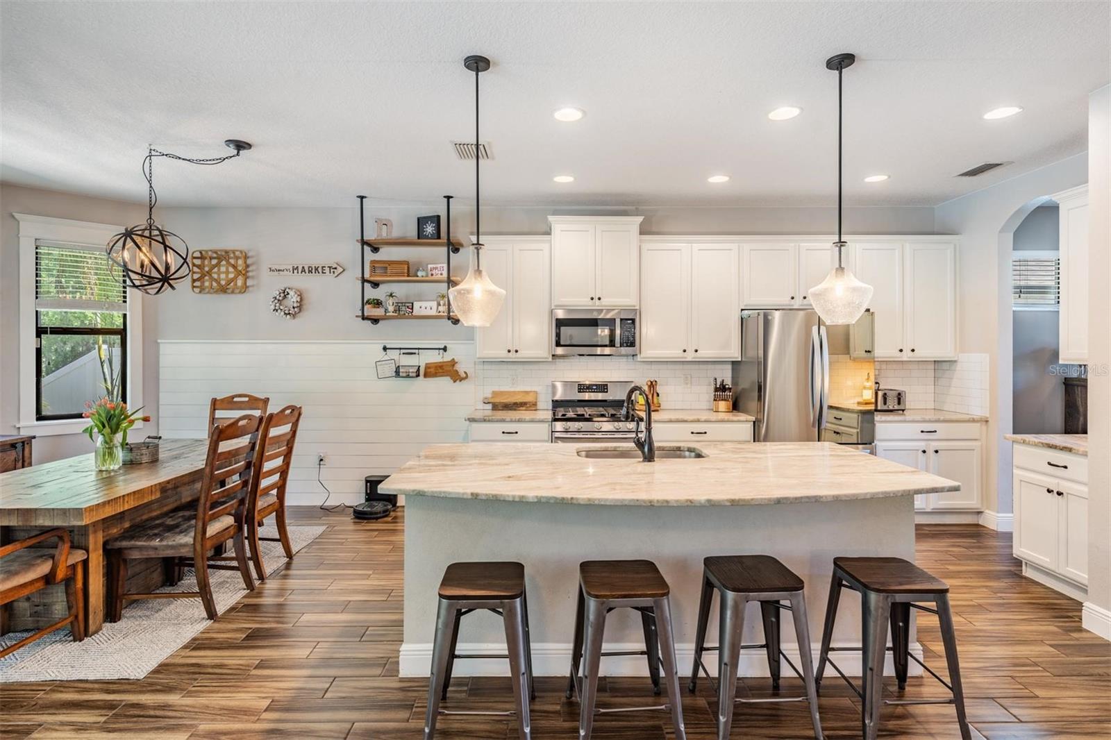 LAKESHORE RANCH PH I - Residential