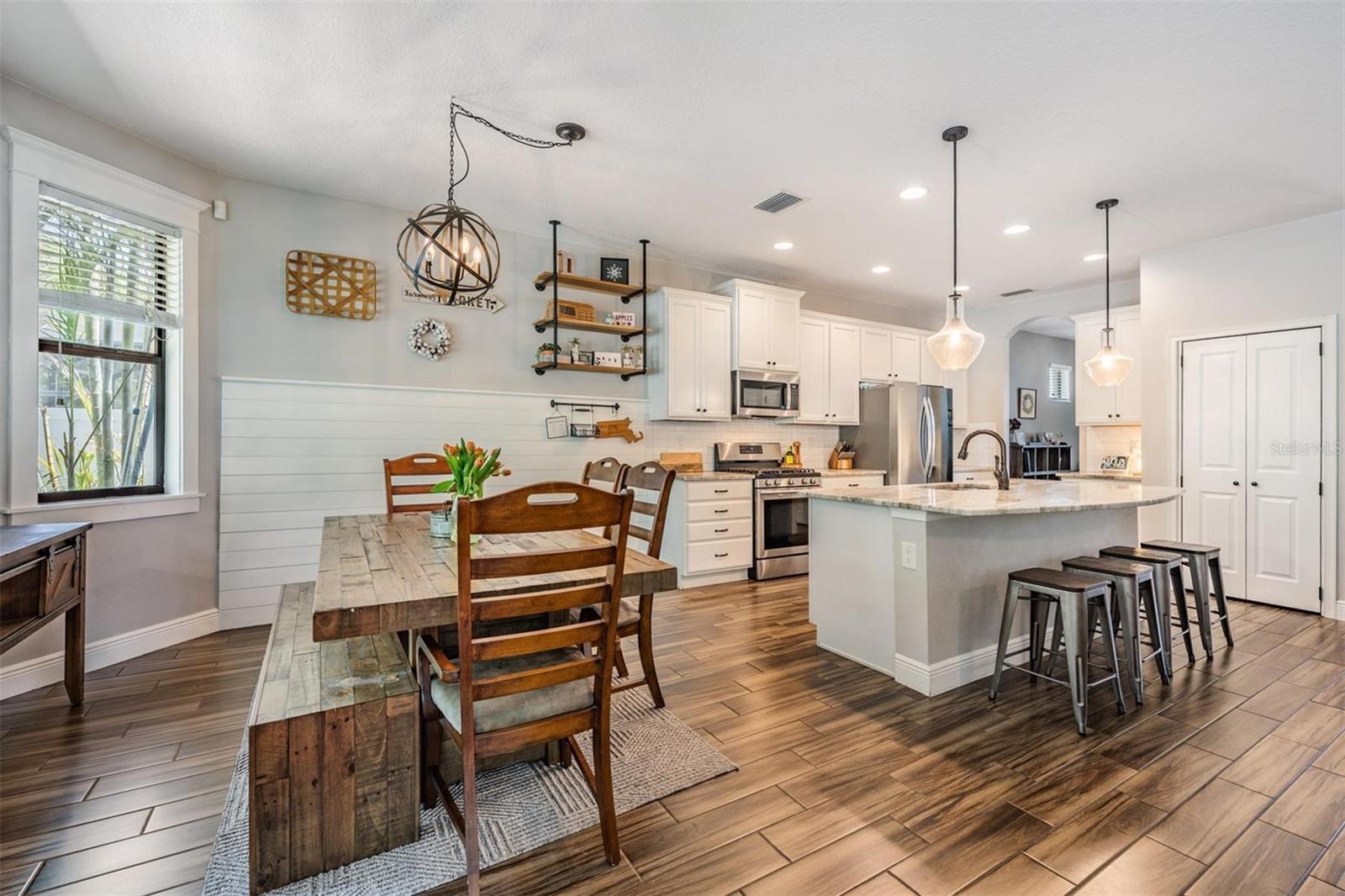 LAKESHORE RANCH PH I - Residential