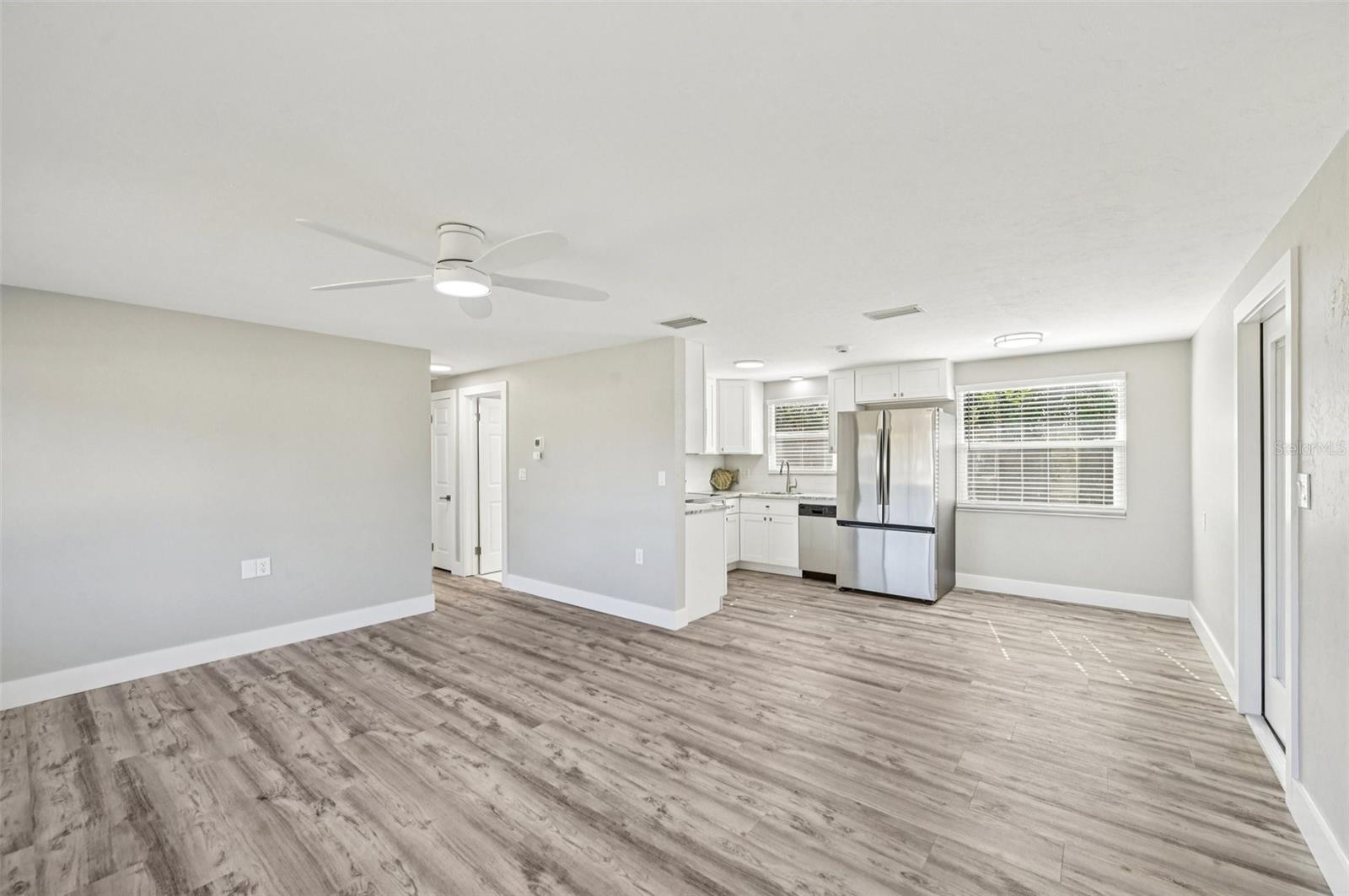 1445 SAINT CLAIR ROAD