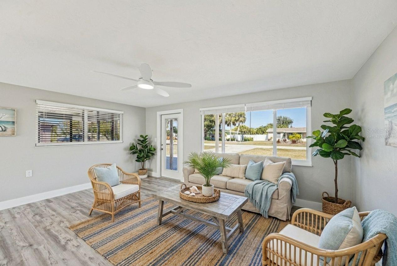 1445 SAINT CLAIR ROAD